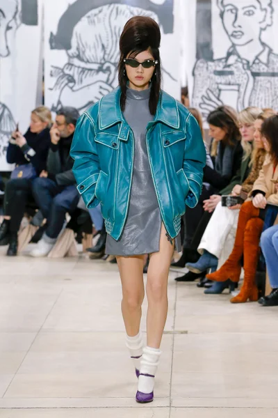 Look 43
